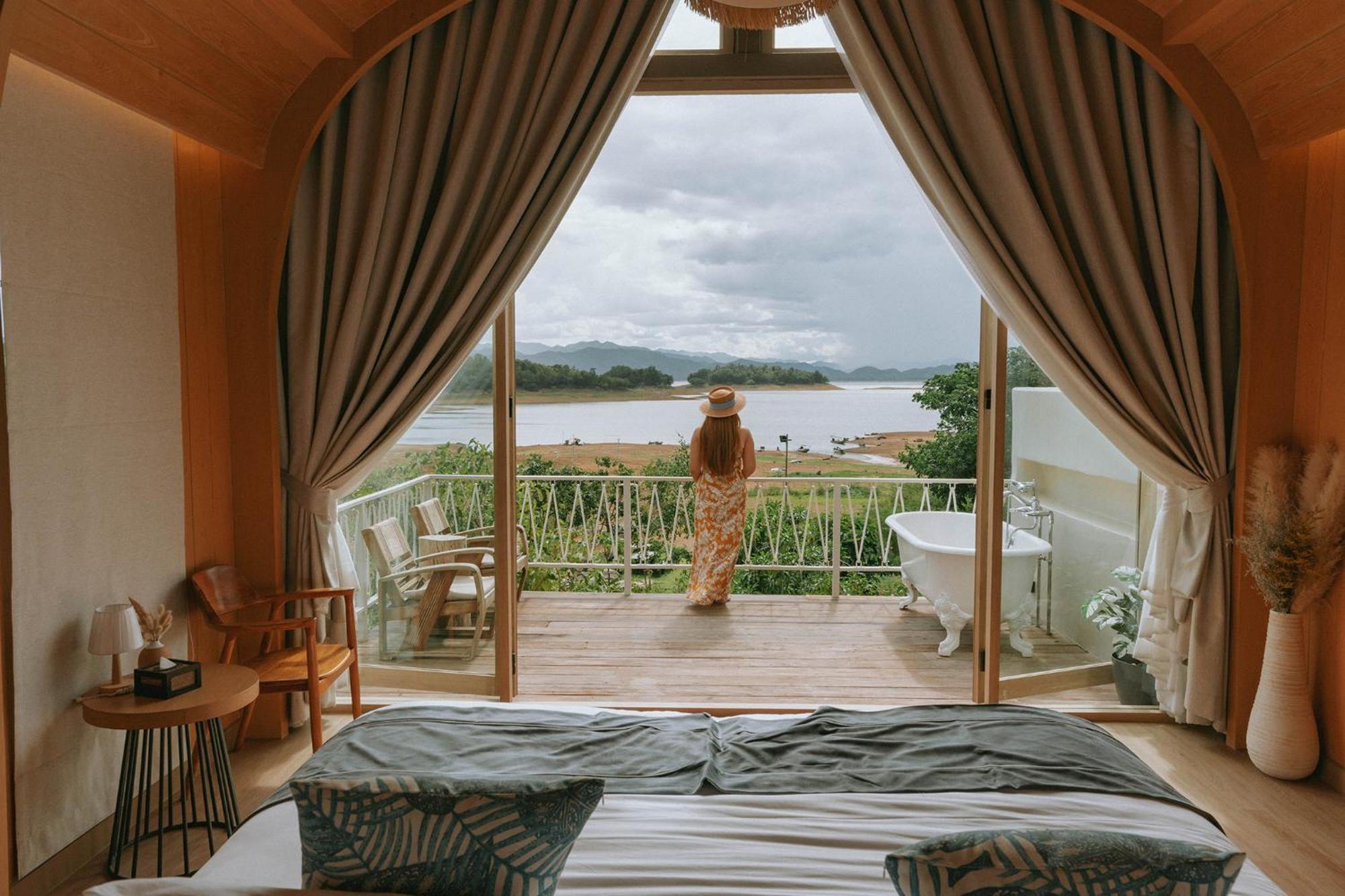 Le La Lake Resort And Spa Kaeng Kachan Exteriör bild
